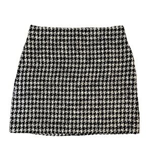Loft Black and White Houndstooth Skirt size 8